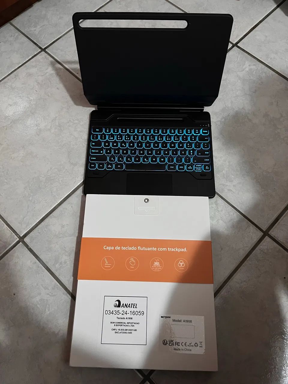 Capa c/ Teclado e Trackpad para Samsung Galaxy Tab S10+/S9 Fe+/S9+/S8+/S7+/S7 FE 12.4 POL - Foto 2