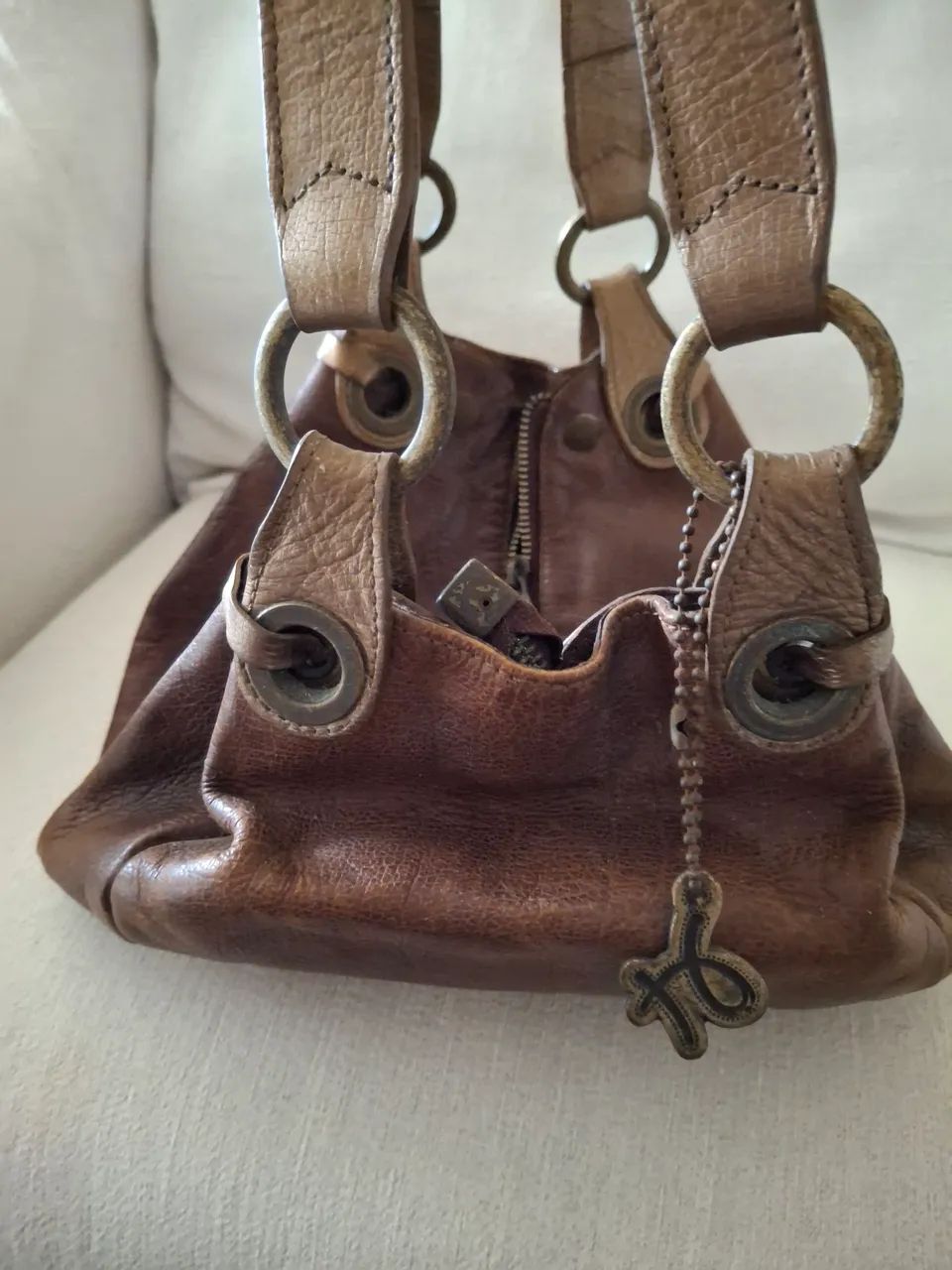 Bolsa de Couro Legítimo Diferenciada - Moderna e Estilosa - Foto 4