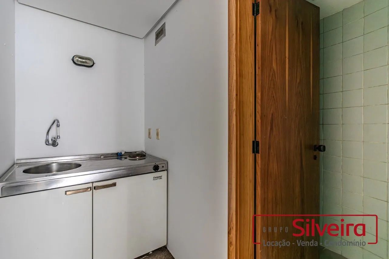 SALA COMERCIAL SEMI MOBILIADA NO BAIRRO MOINHOS DE VENTO - Foto 10