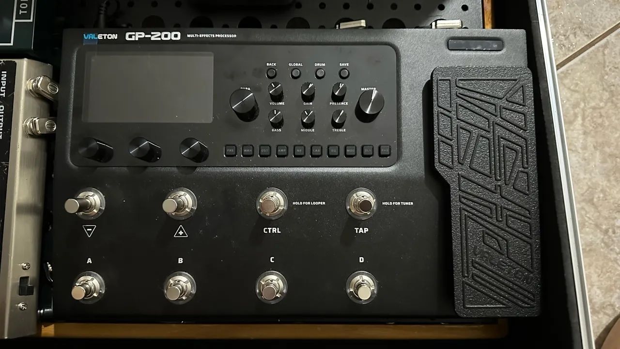 Valeton GP200 zerada, com caixa e bag!