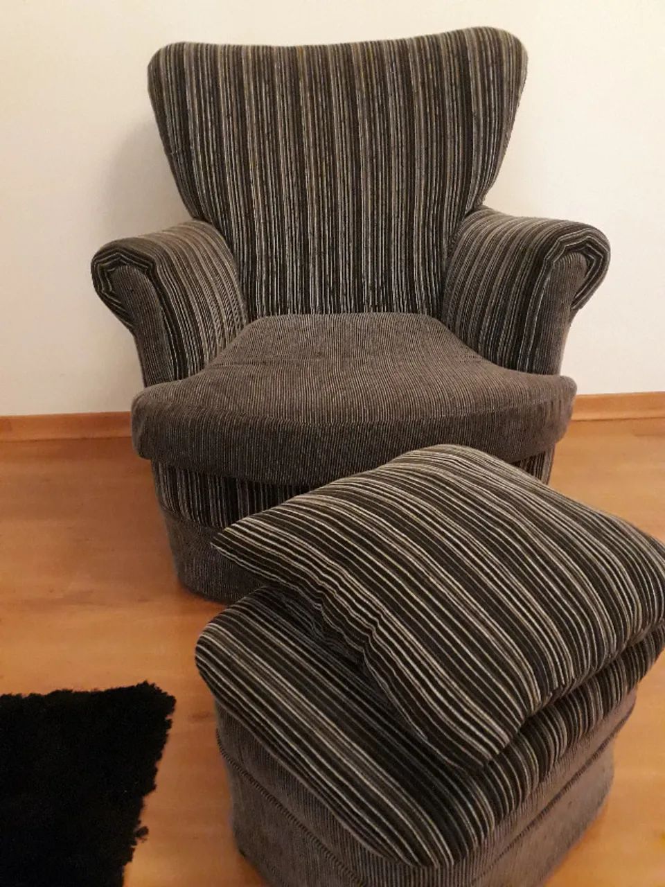 Cadeira poltrona do Papai com banqueta e almofada