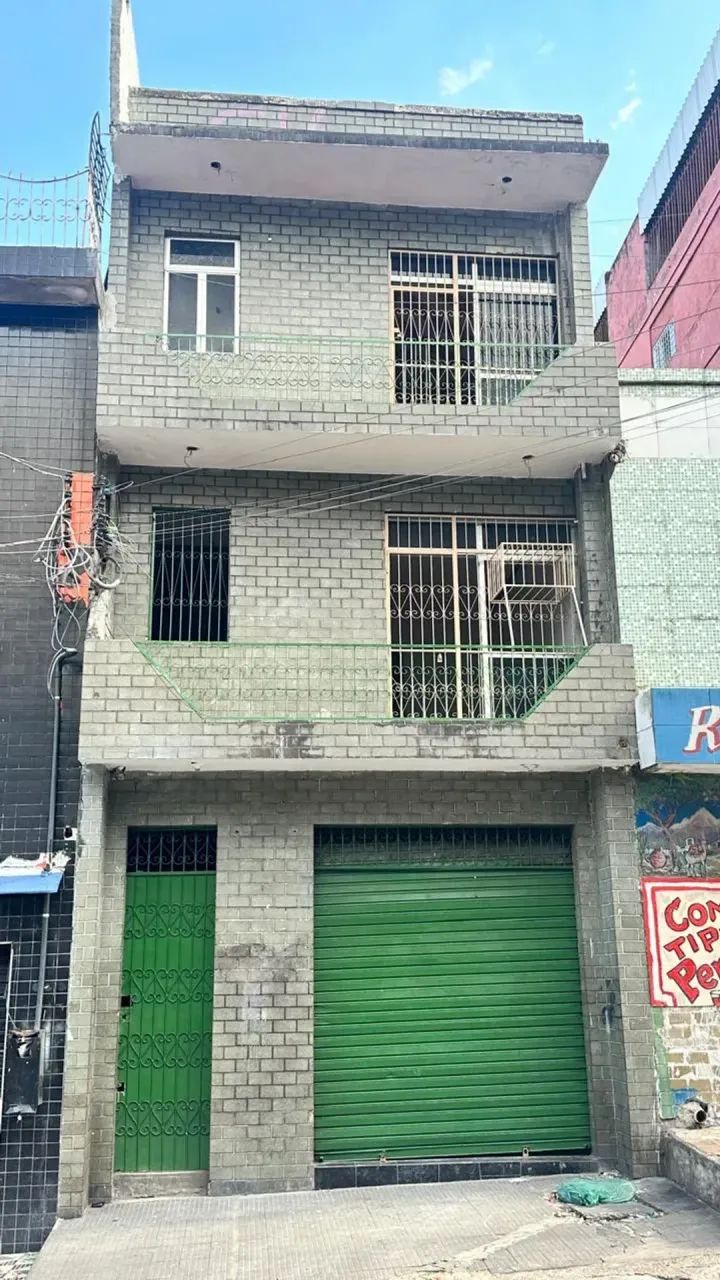 VENDO EXCELENTE PRÉDIO DE 1500M² NO CENTRO.