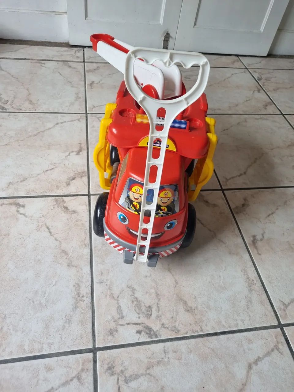 Caminhão bombeiro - Foto 2