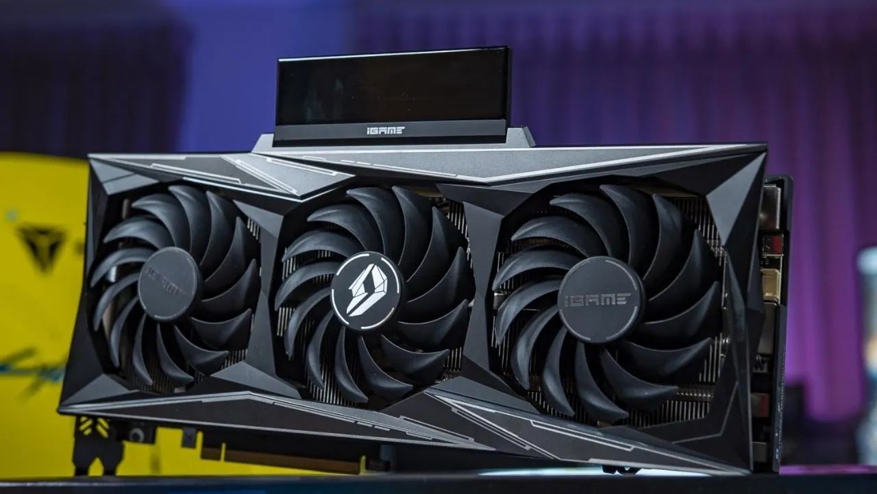 RTX VULCAN 3080 com tela LCD - Foto 3