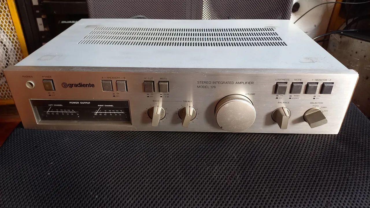 Amplificador Gradiente Model 126 - Foto 3