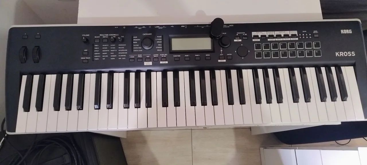 Teclado Korg Kroos 2  - Foto 4