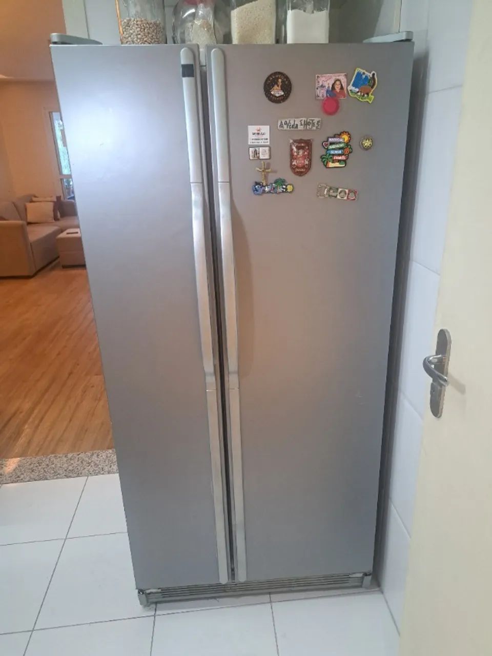 Geladeira 2 portas Side by Side. Frost free
