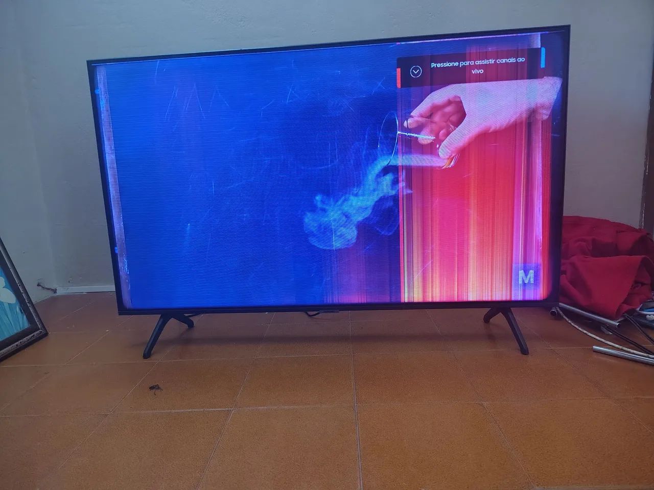 Tv Samsung 43 polegadas com listra  - Foto 5