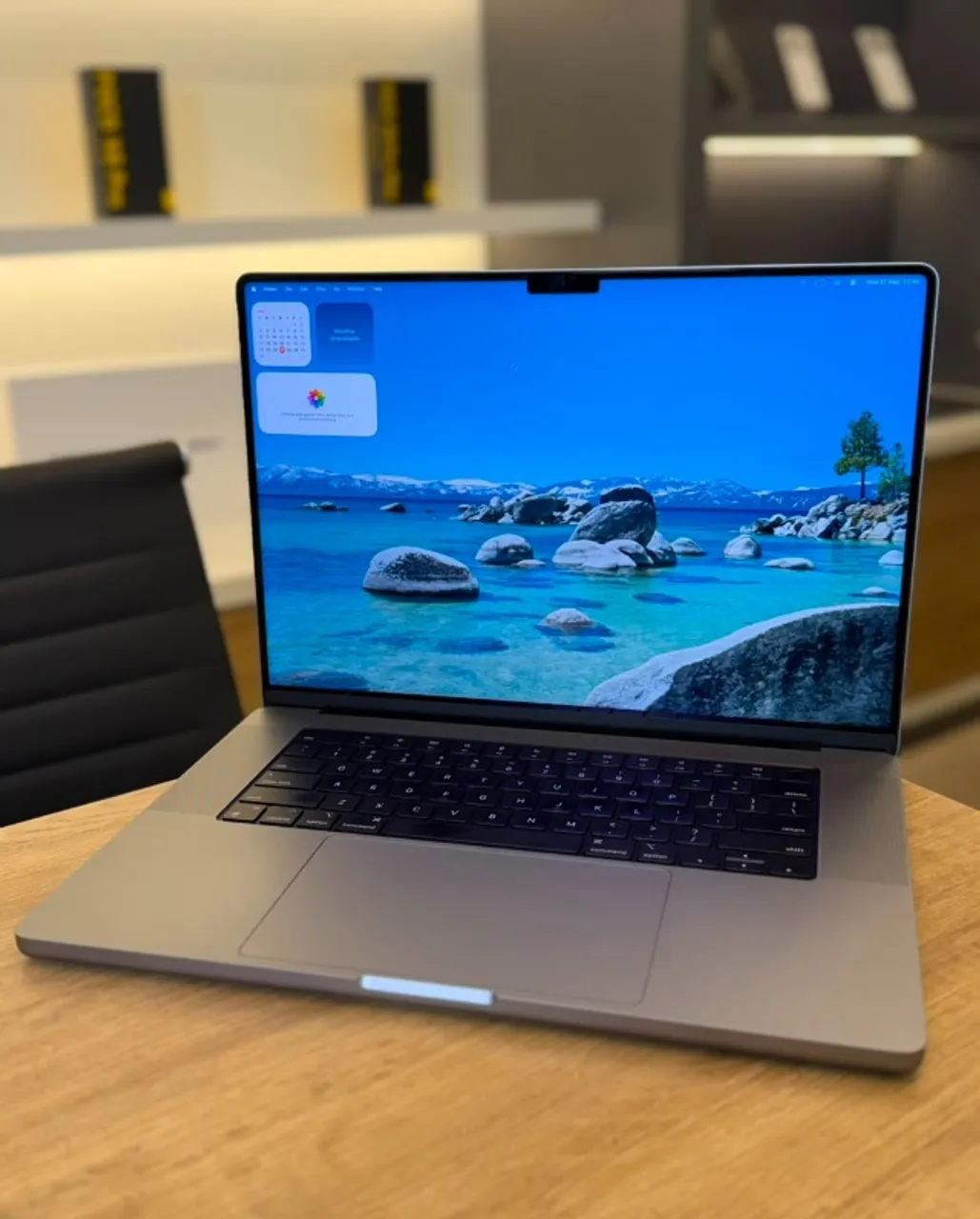 MacBook Pro 16