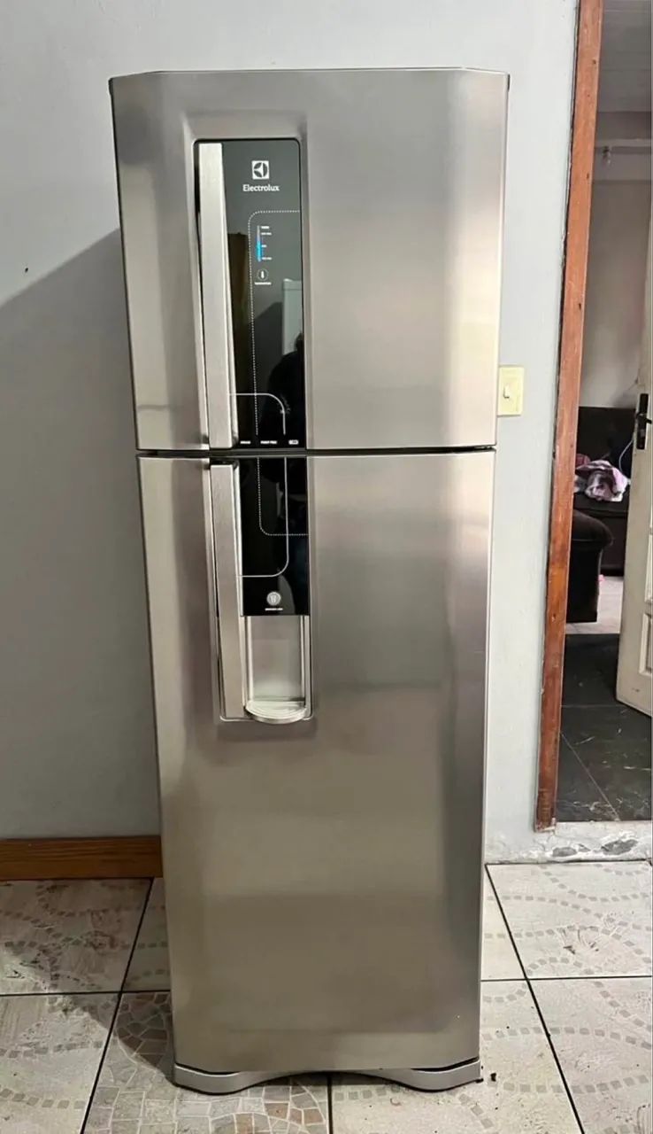 Geladeira Electrolux novinha - 410Litros INOX