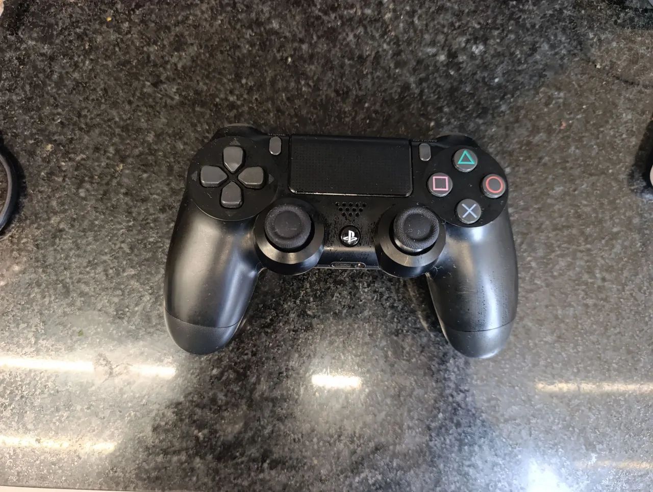 Controle PS4 (usado)