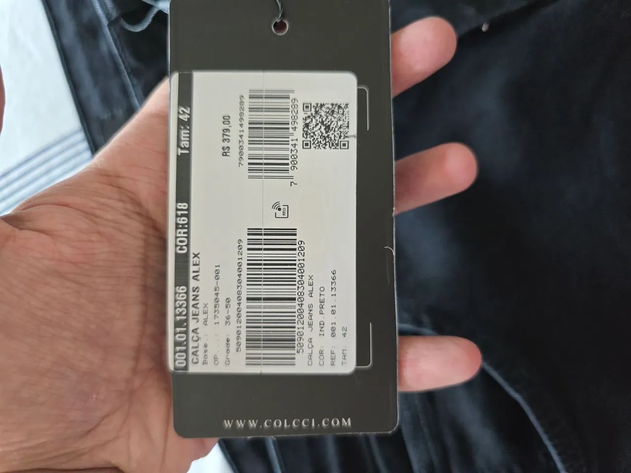 Calça jeans reta preta colcci - Foto 4