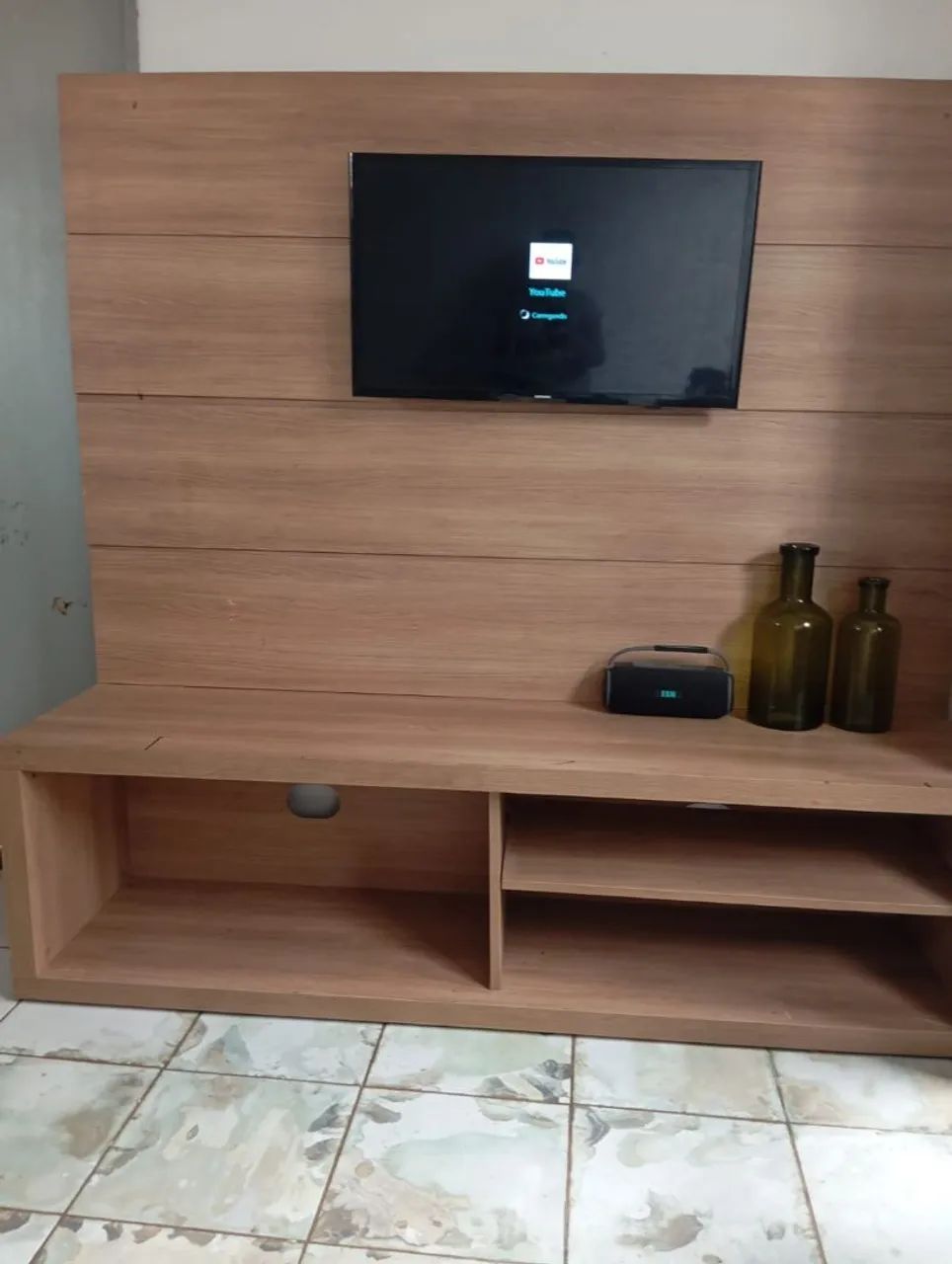 Vende-se painel com aparador 