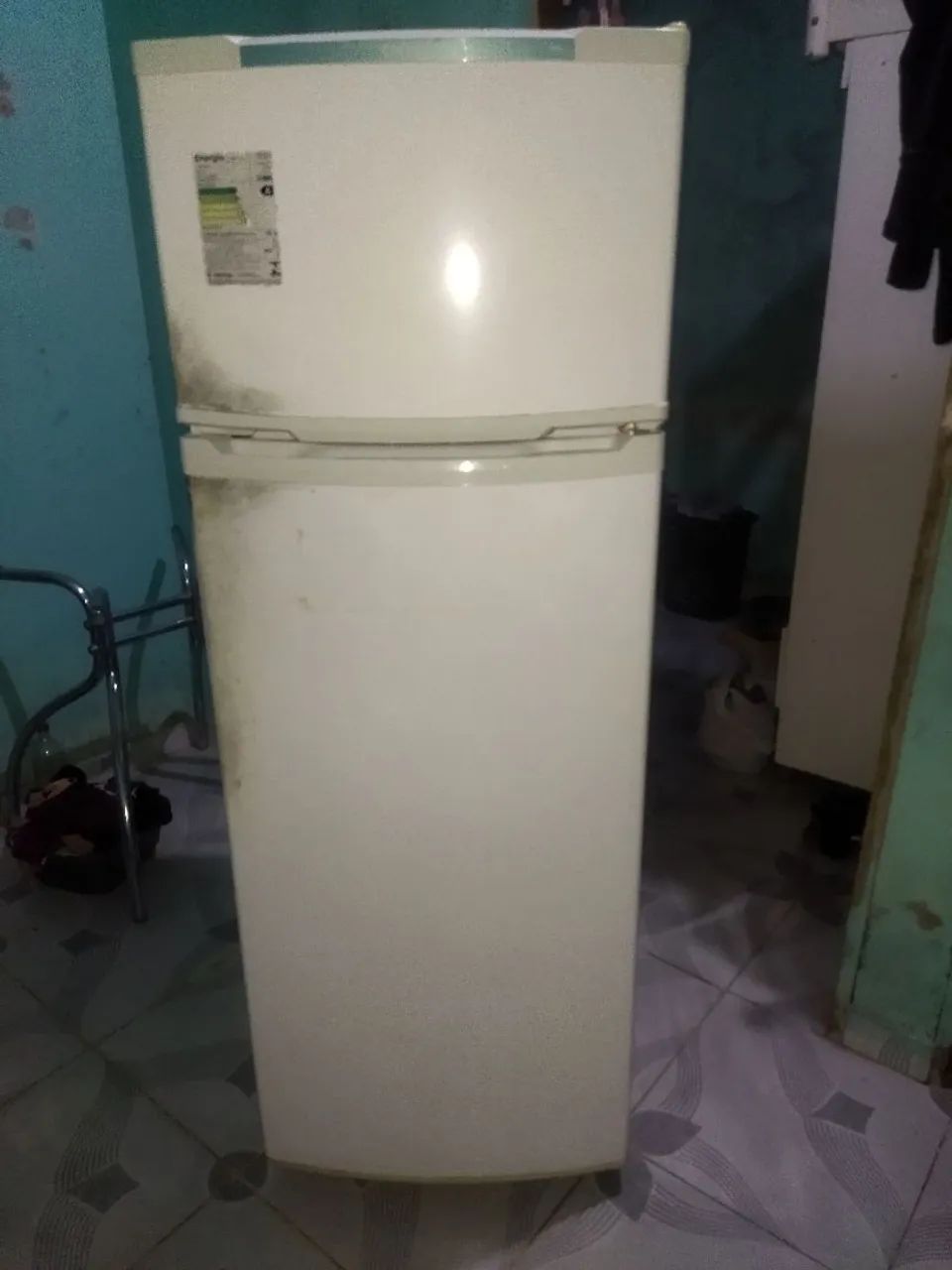 Vende-se geladeira