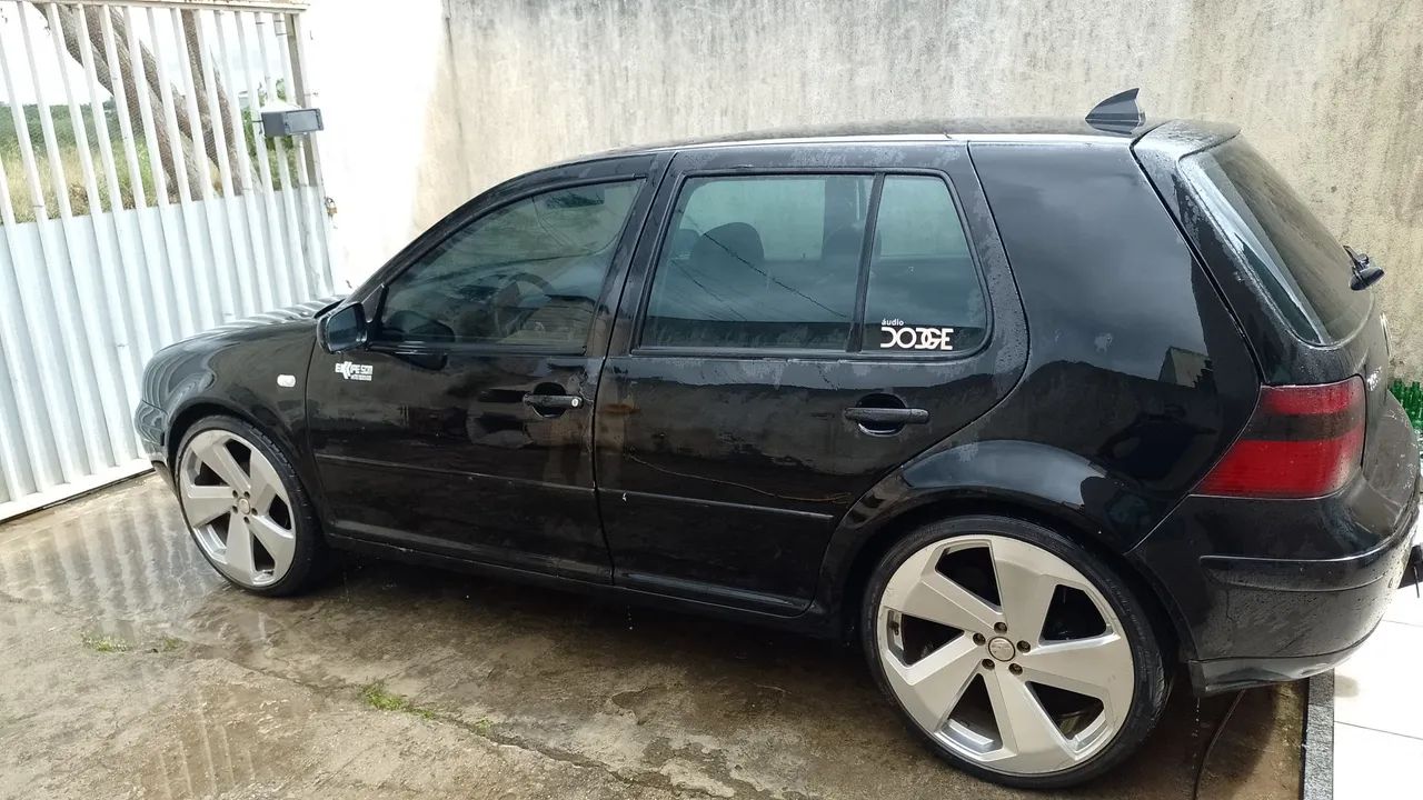 Volkswagen Golf 2.0/2.0 T. Flex Mec.(black & Silv) 2001