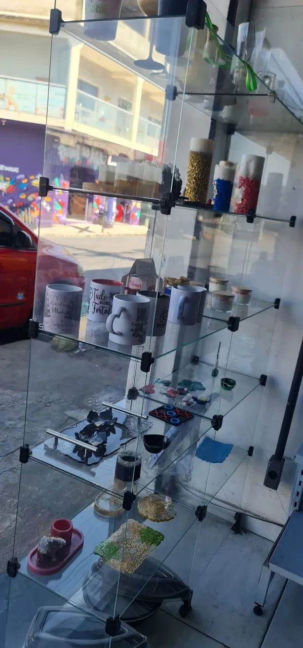 Vitrine expositor,  balcão de vidro com rodas e prateleiras  - Foto 2
