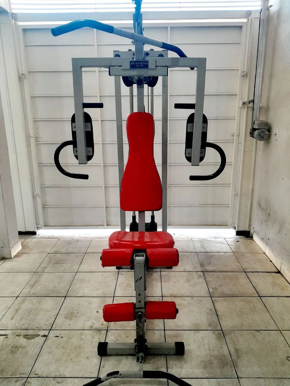 Aparelho de musculação 