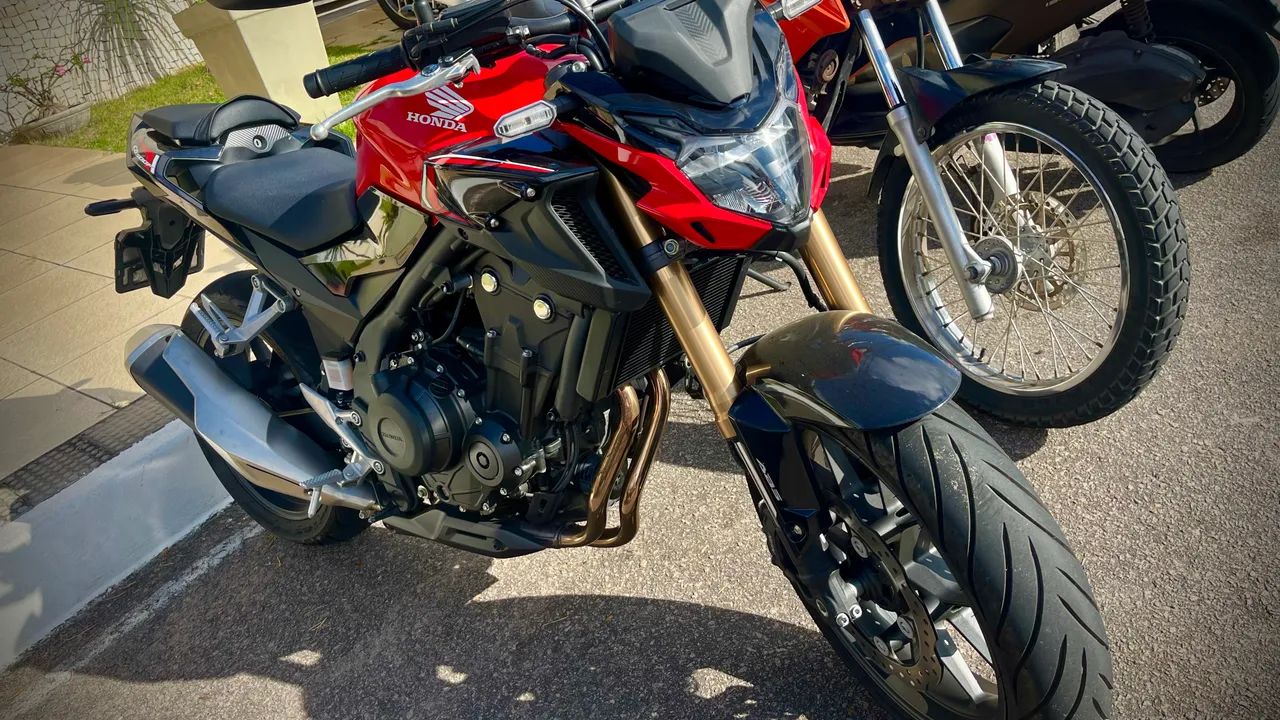 HONDA CB500 F 2024 apenas 980 km - Foto 3