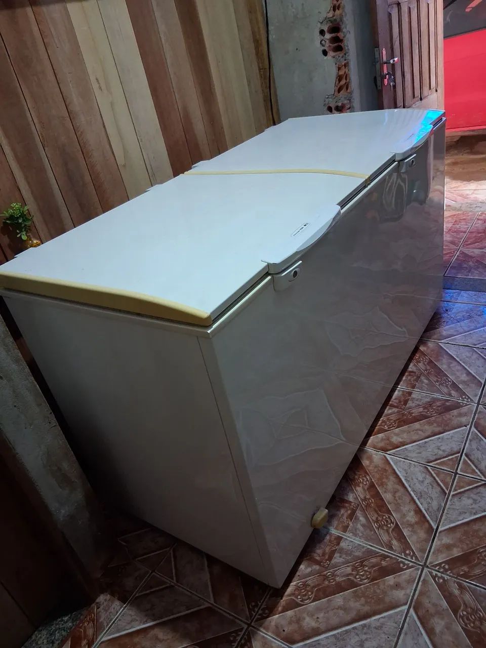 Freezer Eletrolux 2 tampas grande - Foto 4