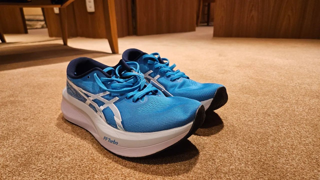 Tênis asic Magic Speed 4 tamanho 8,5 - Calçados Esportivos