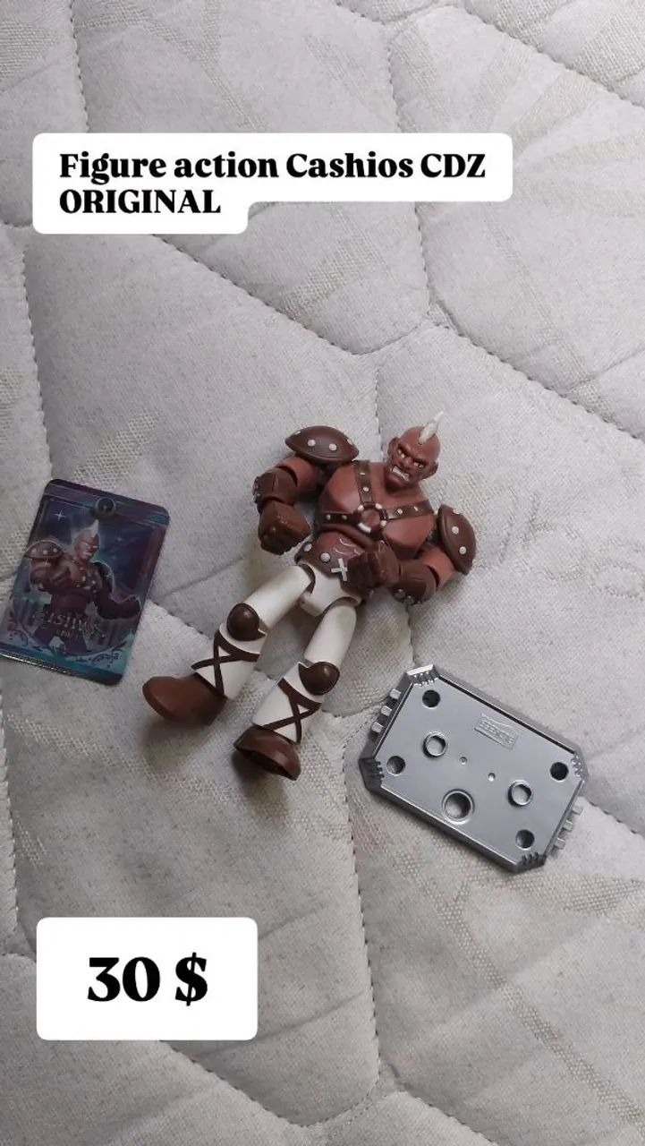 Boneco cashios CDZ original blokees