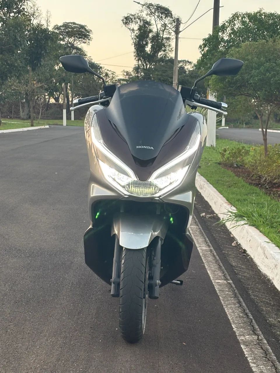 PCX DLX 150  - Foto 4
