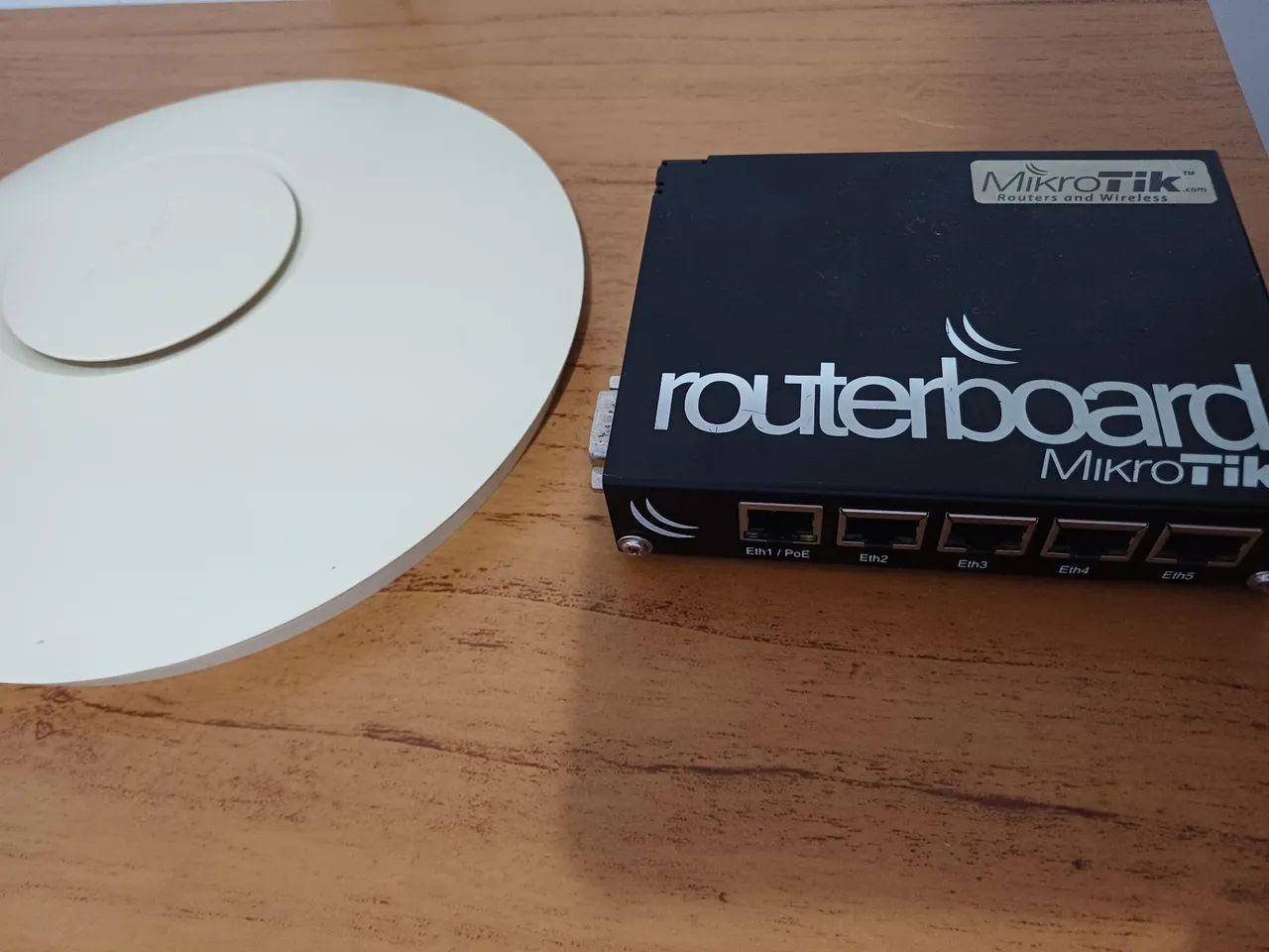 KIT MIKROTIK RB450G + UBIQUITI UNIFI AP-LR  - Foto 2