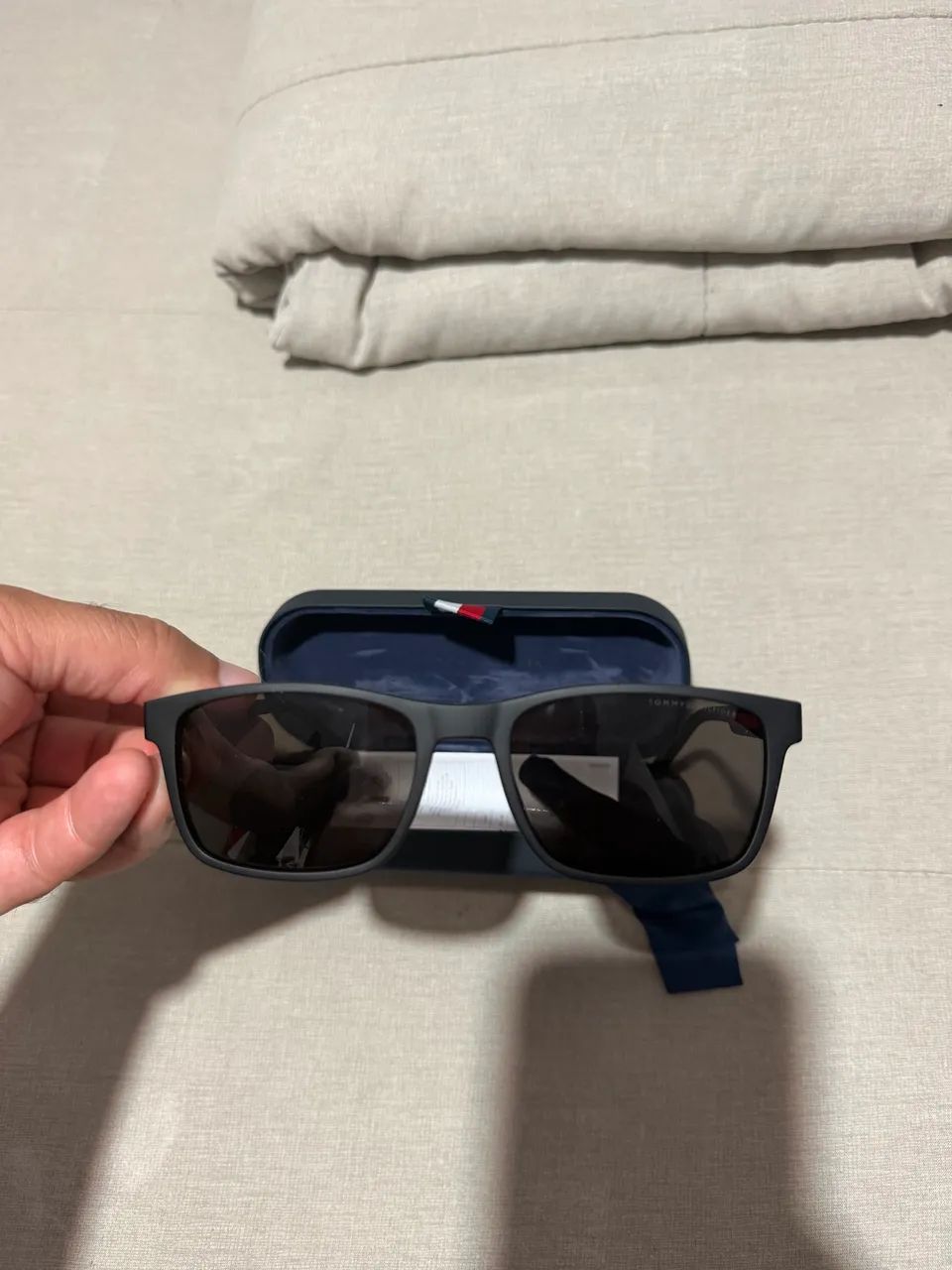 Óculos de sol Tommy Hilfiger original  - Foto 3