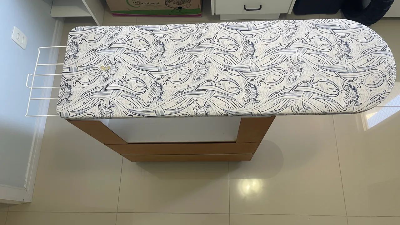 Tábua de passar roupa com armário - Foto 3