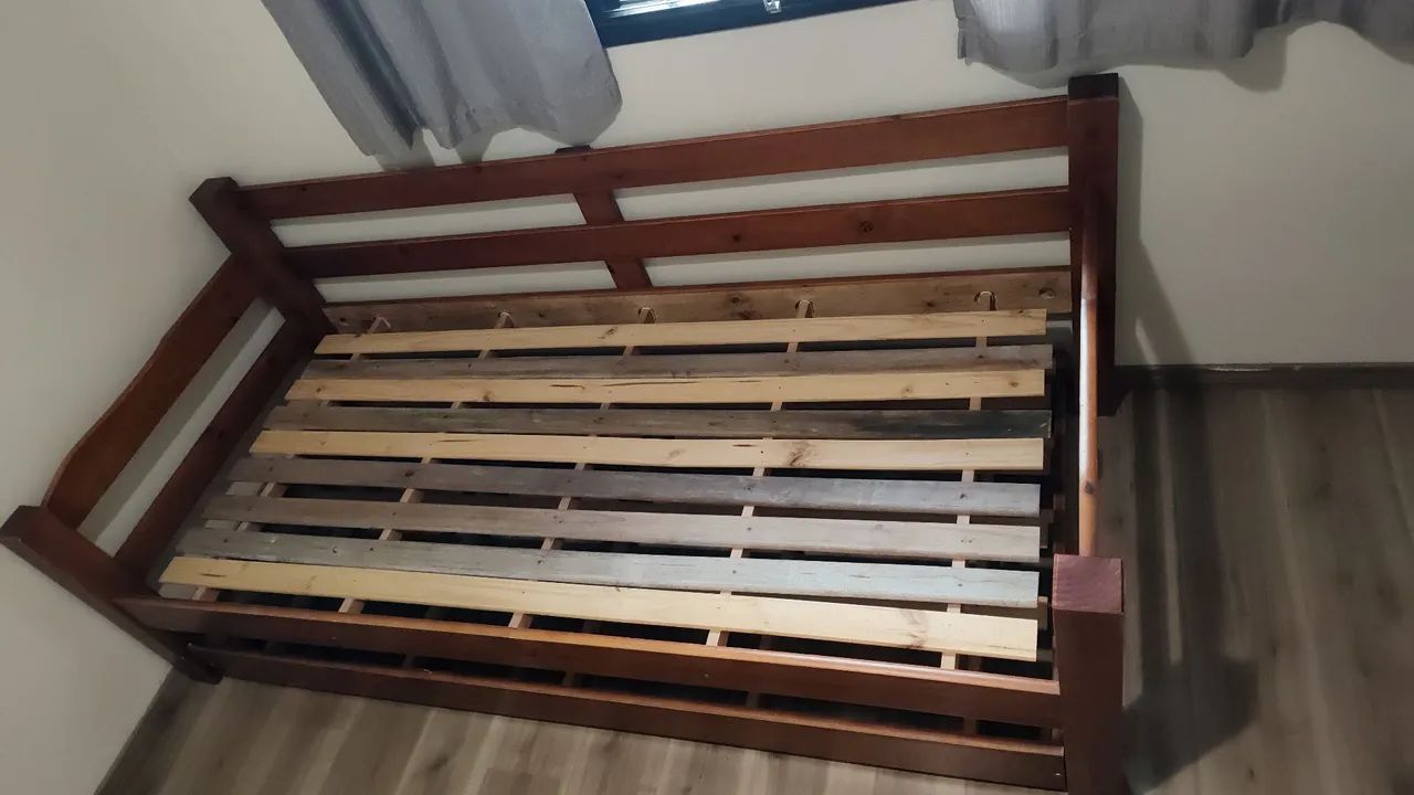 Bicama de Madeira Maciça com Cama Auxiliar - Muito Resistente - Foto 5