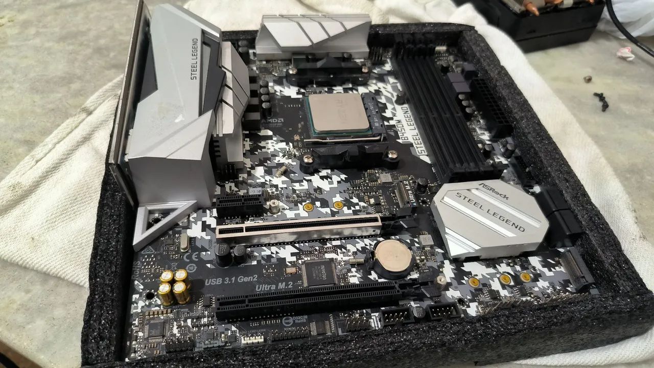 B450m steel legend + Ryzen 7 3700x - Peças de Hardware - Miramar