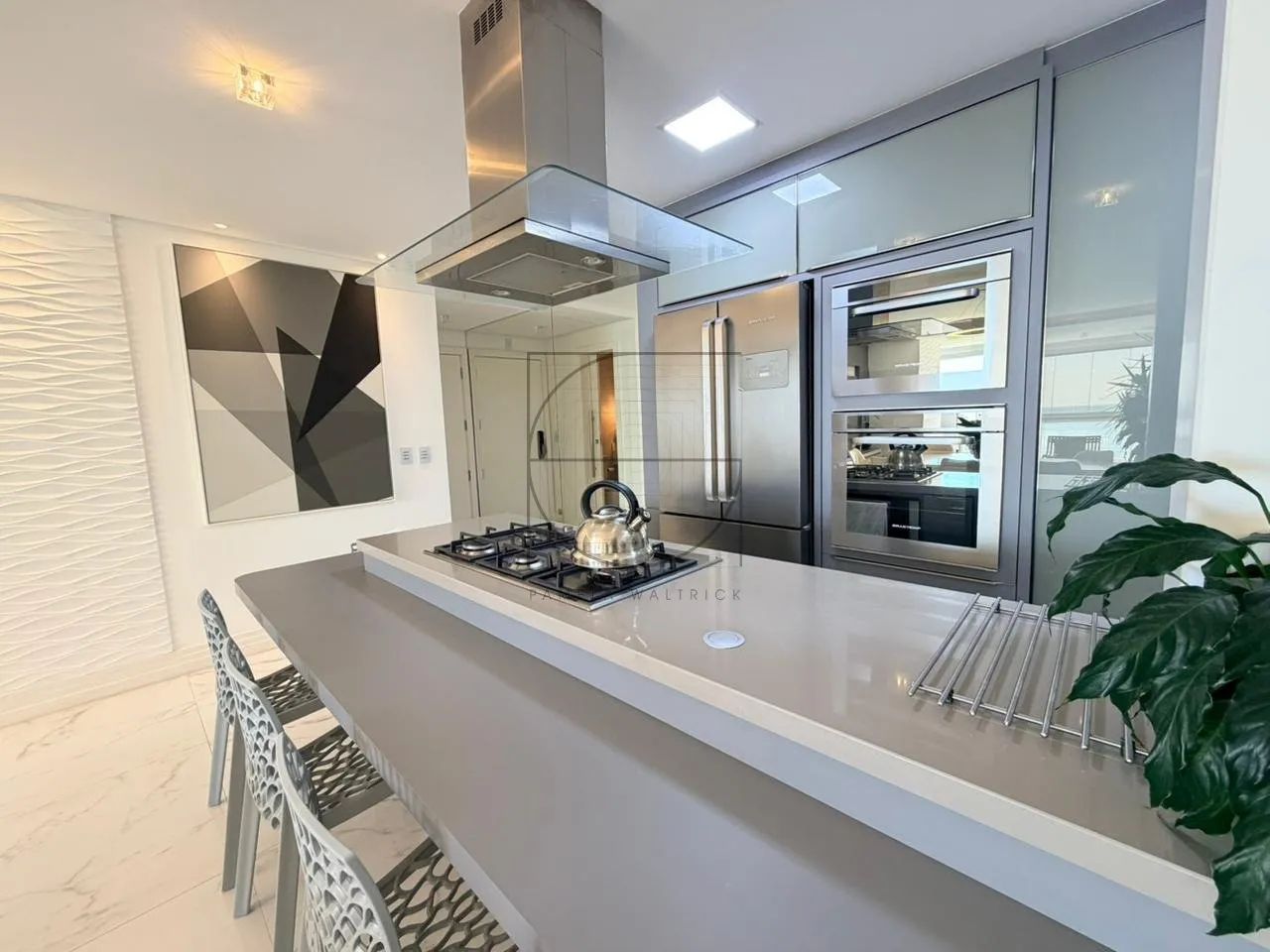 Apartamento finamente mobiliado com vista permanente para o mar em Canajurê - Foto 4