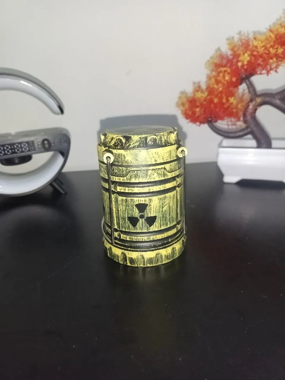 Lanterna Decorativa Assustadora Mini Reator Nuclear Portátil - Foto 2