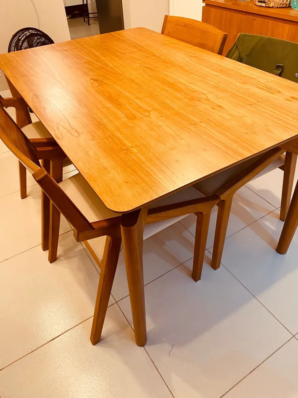 Excelente Oportunidade - Conjunto Mesa e Cadeiras - Foto 4