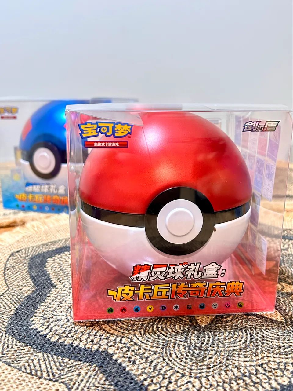 Lata Pokemon Pokebola Chinesa Original com packs