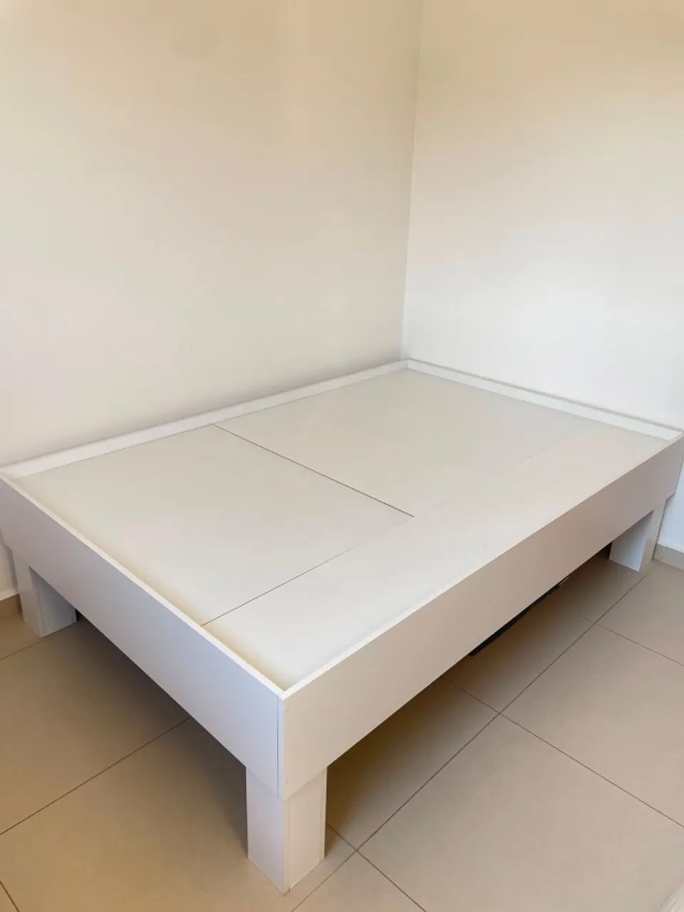Cama e colchão 