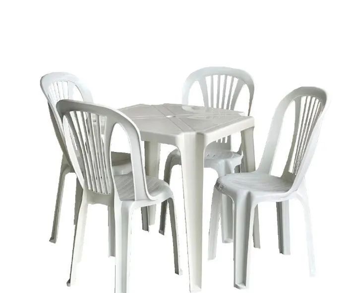 VENDO CONJUNTO DE MESA E 4 CADEIRAS 