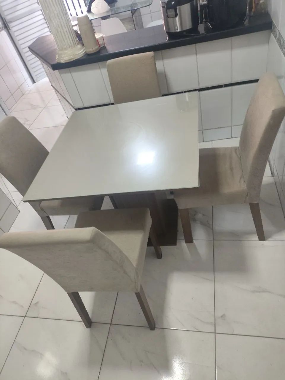 Mesa de jantar muito nova  - Foto 2