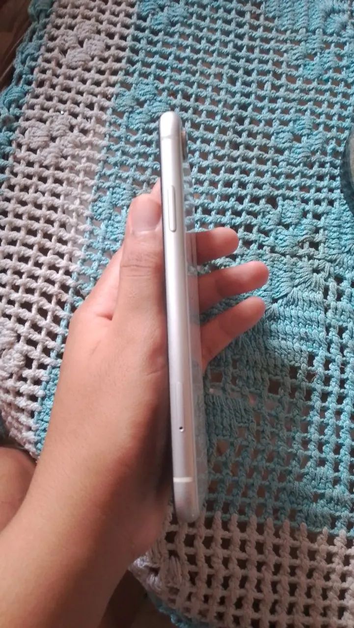 iPhone xr 68gb - Foto 4