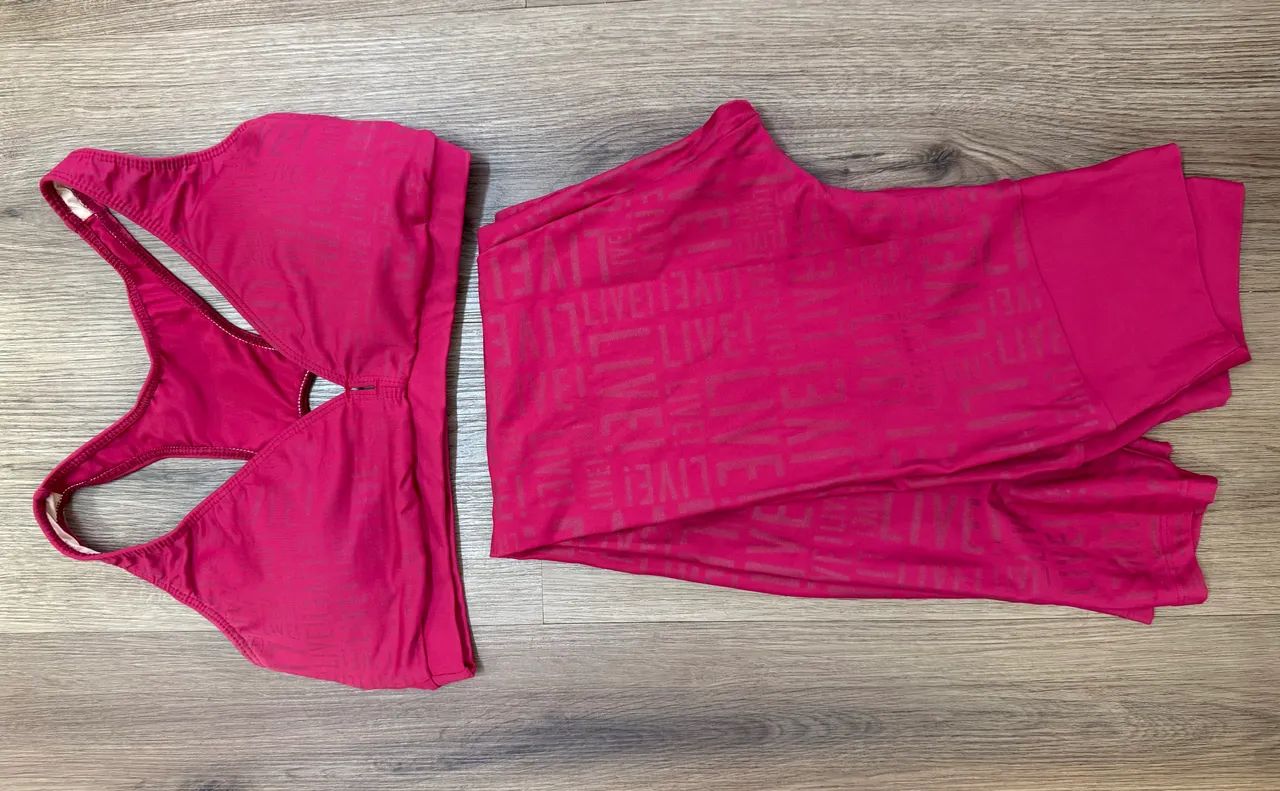Vendo conjunto da LIVE (calça e top)