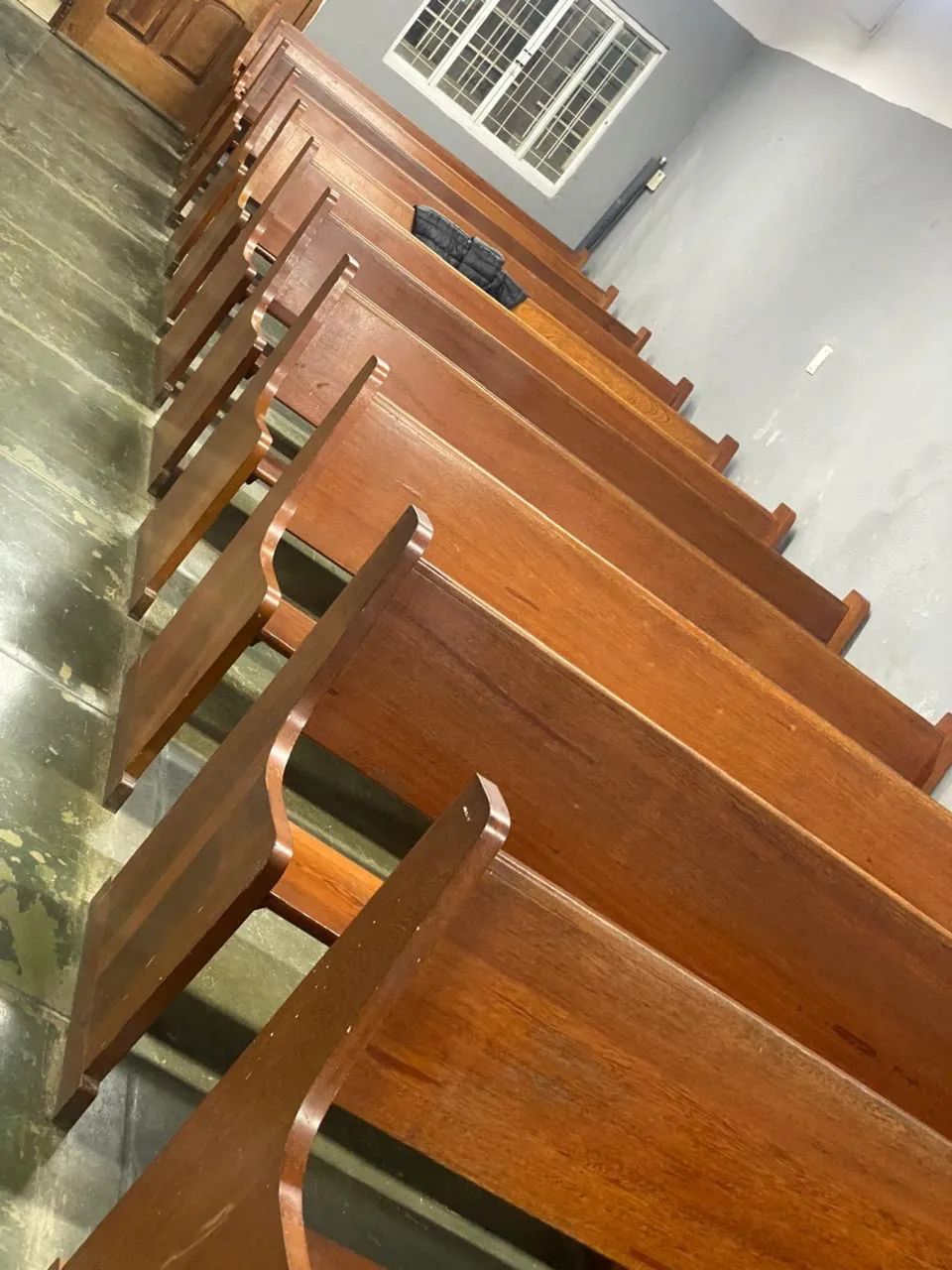 Bancos de igreja - Foto 5
