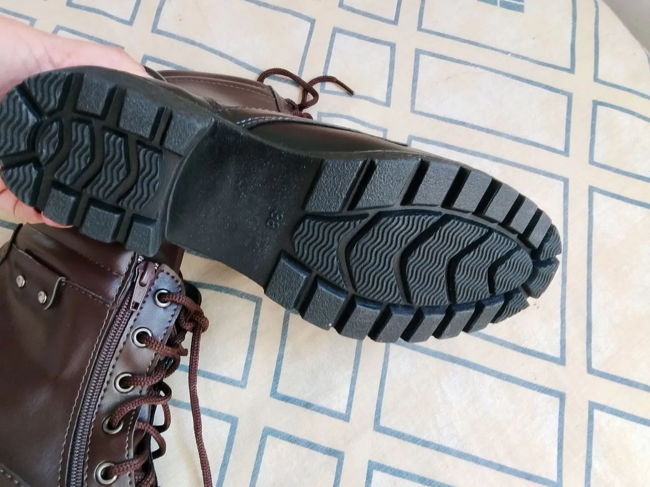Bota lindíssima! Nunca usada! - Foto 3