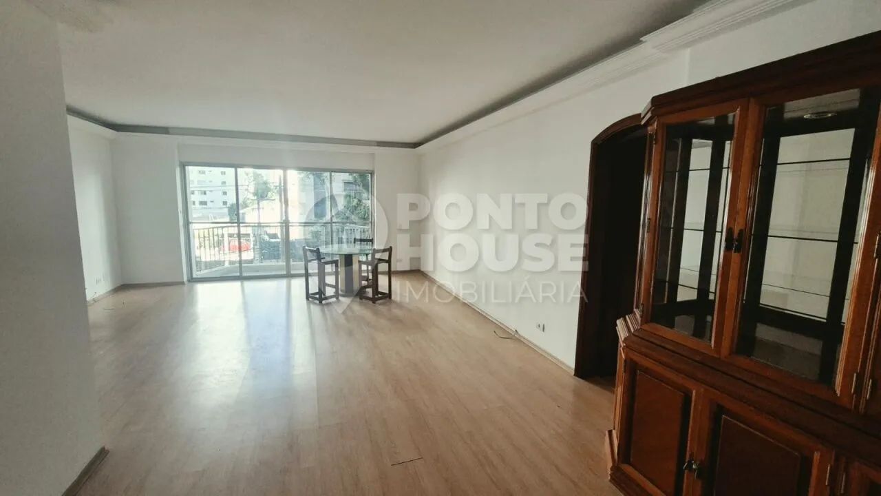 Moema Pássaros - Amplo Apartamento - Estuda permuta Imóvel Menor. - Foto 2