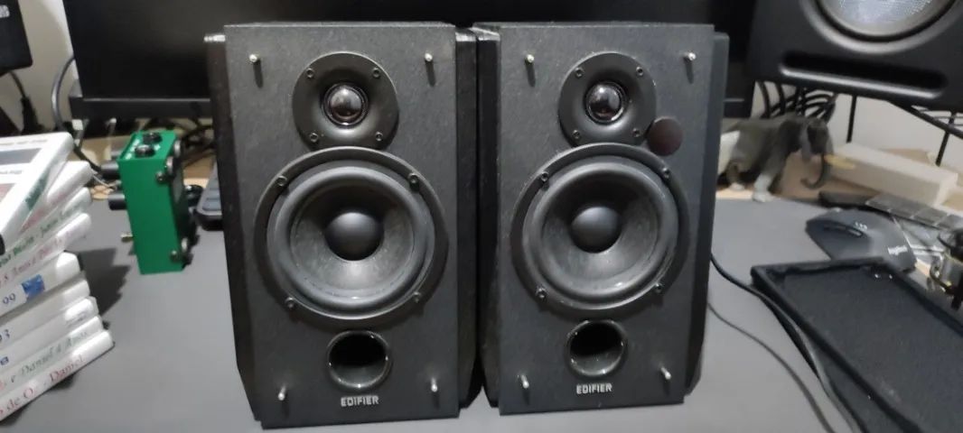Caixas de som Edifier R1700BT Bluetooth novinhas