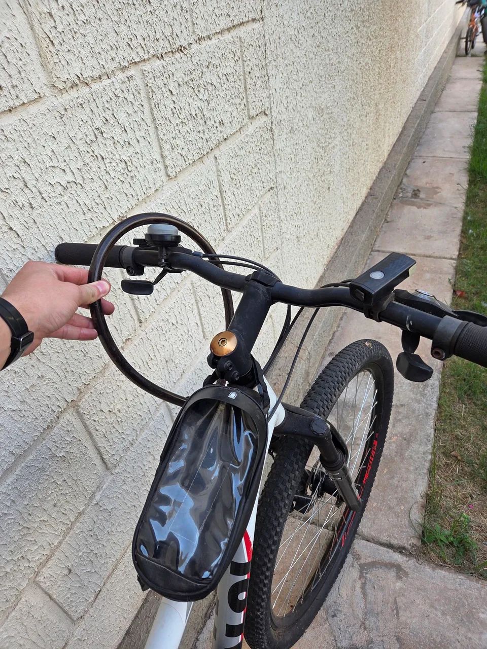 Bicicleta Aro 20 completa com utensílios - Foto 2
