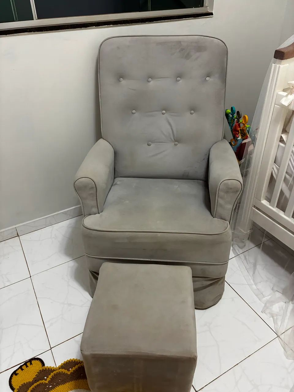 Poltrona de amamentação 