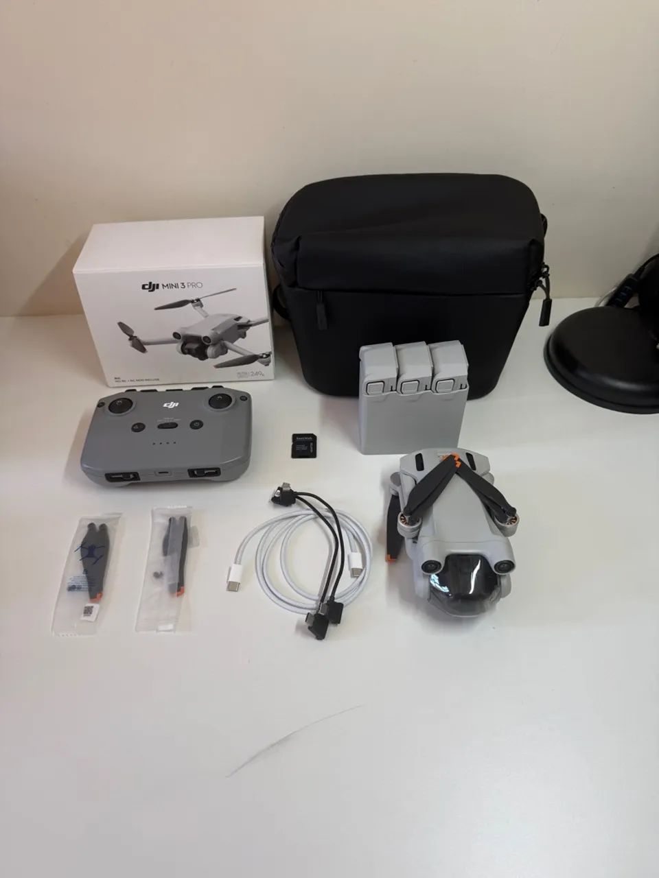 DJI Mini 3 Pro combo Fly More - Foto 2