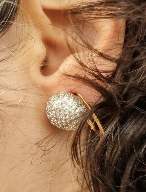 par de brincos chuveiro com centenas de micro zircônias - Foto 4