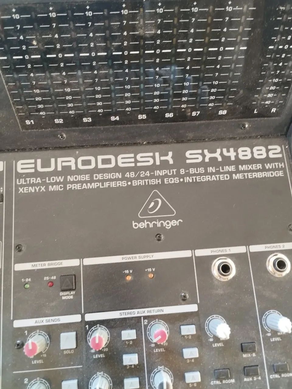 Mesa de som 48 canais Behringer B.A.R.A.T.O - Foto 3