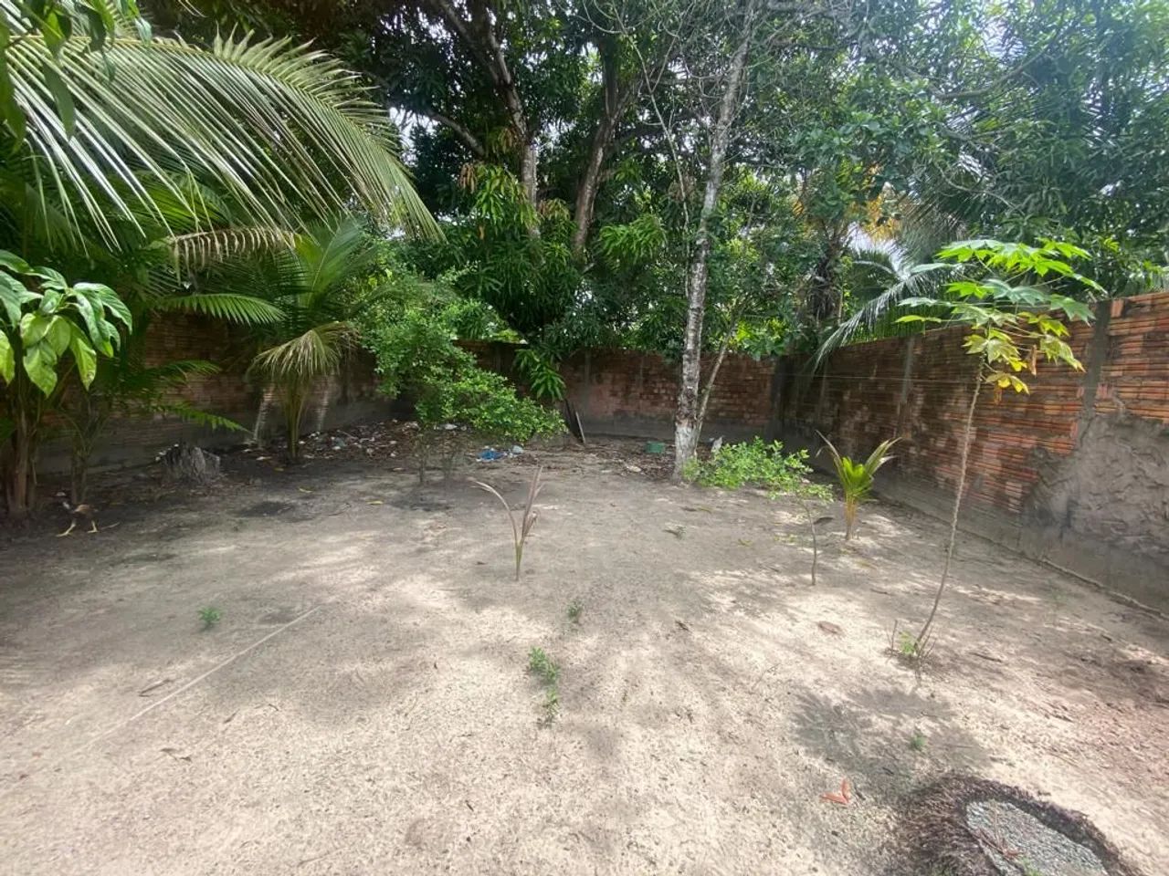 Casa à Venda.